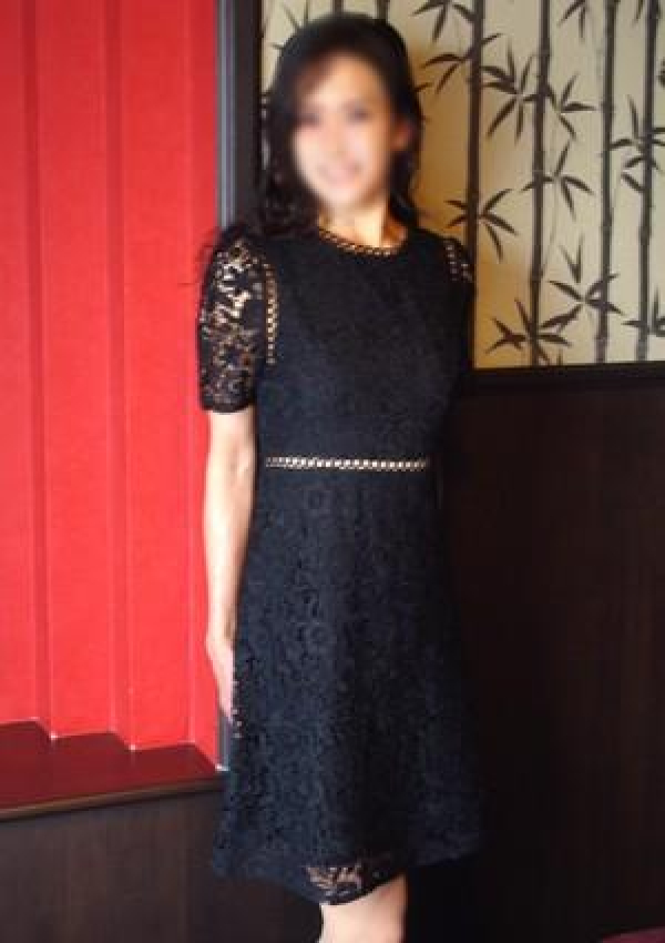 篠田梨沙子、派遣妻 2