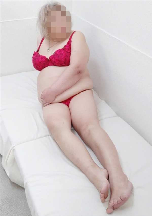 はな、大久保風俗デブ専・肉だんご 5