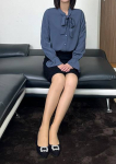 えみり、人妻美人館