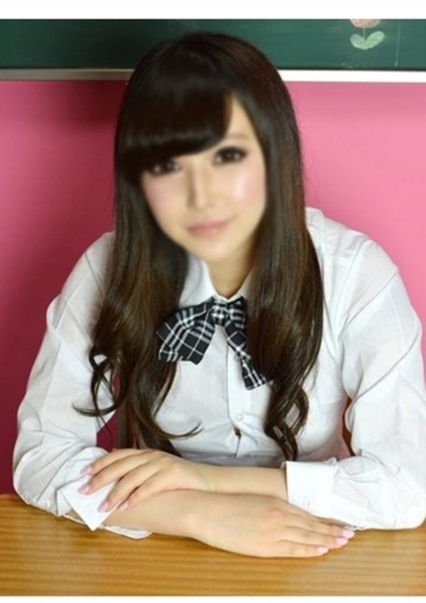 みほみ、18歳19歳の素人専門店 渋谷素人コスプレ学園 3