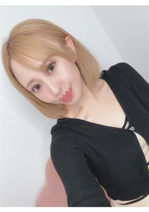 リフレ東京、詩央--