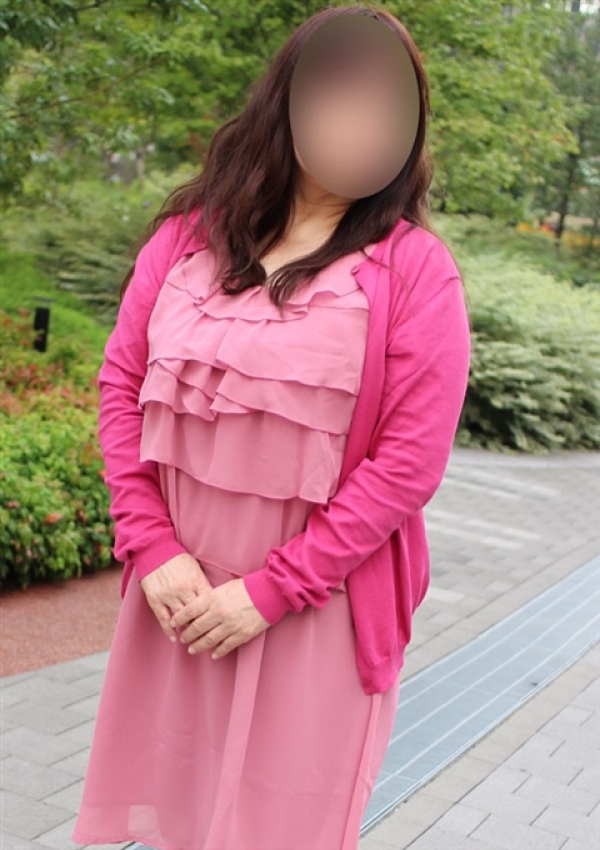 さゆり、かわいい熟女&おいしい人妻 五反田・品川店 1