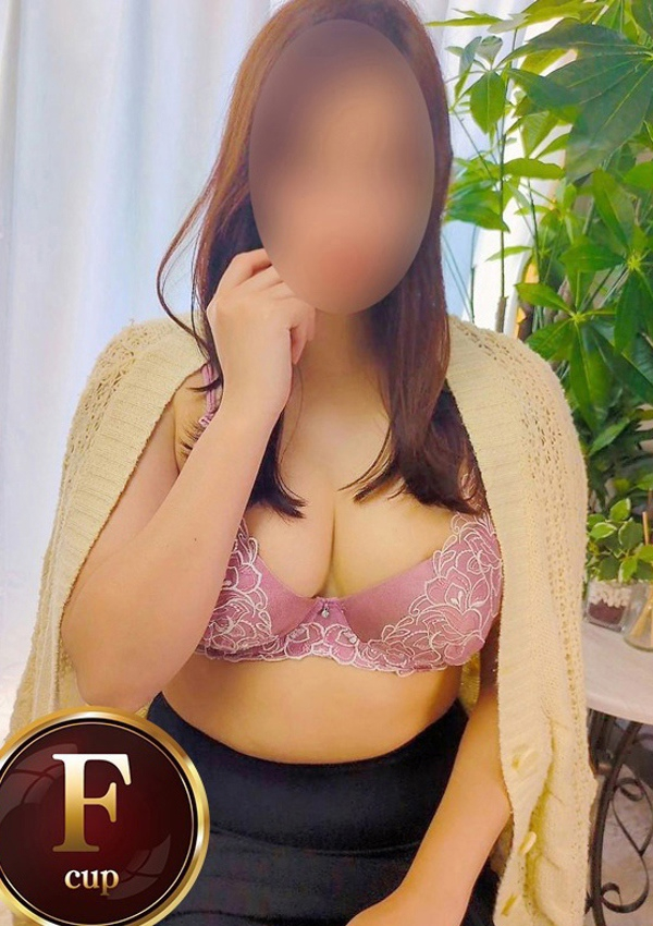 かおる、人妻熟女の秘密の関係伊勢崎店 1