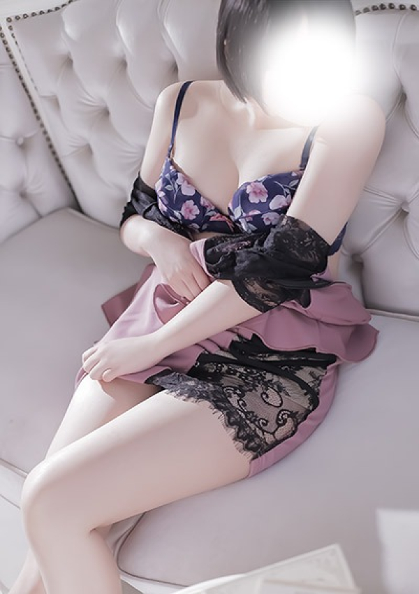 新人エム、セレブガーデン 3