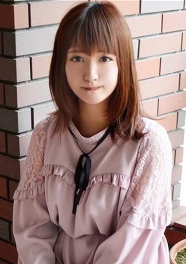 まゆみ、新橋現役女子大生コレクション