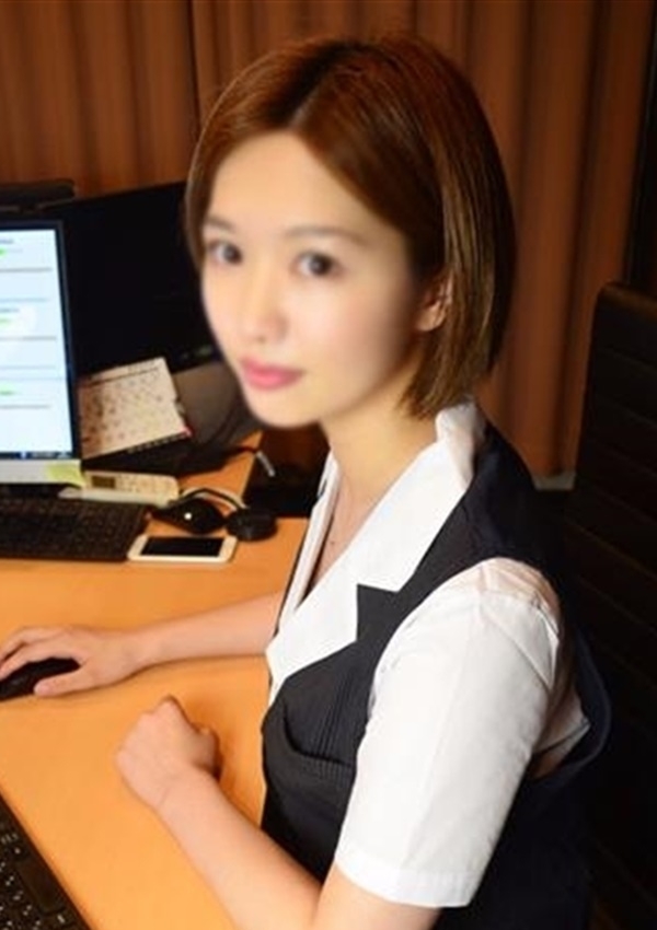 ひとみ、現役OL たちの秘密のアルバイト シークレットオフィス 2