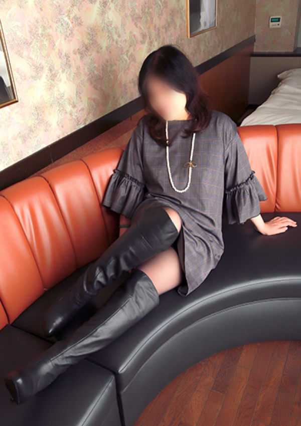 すずらん、性腺熟女100% 2