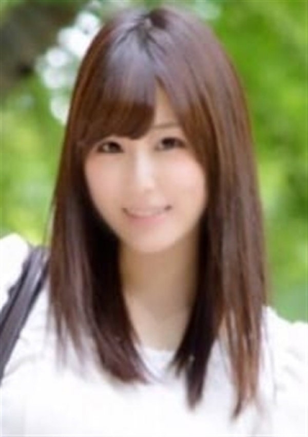 まゆみ、清純派うさぎ系!素人女子大生白書
