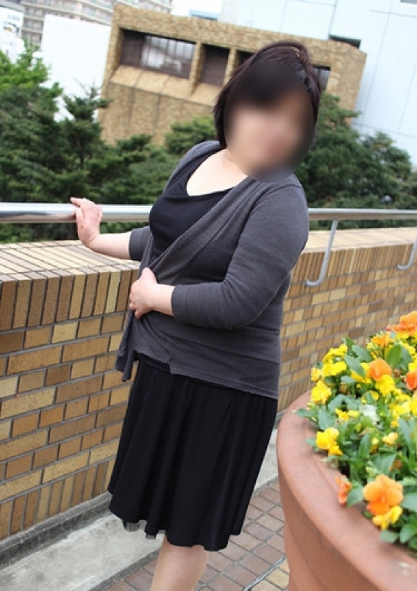 みゆ、かわいい熟女&おいしい人妻 池袋店 3