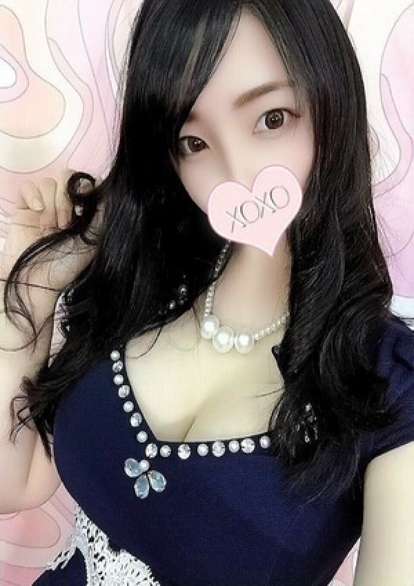 Kaname カナメ、XOXO Hug&Kiss 神戸店