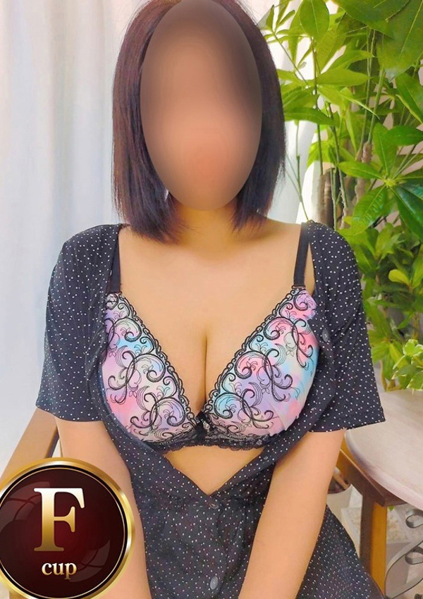 ちひろ、人妻熟女の秘密の関係伊勢崎店 1