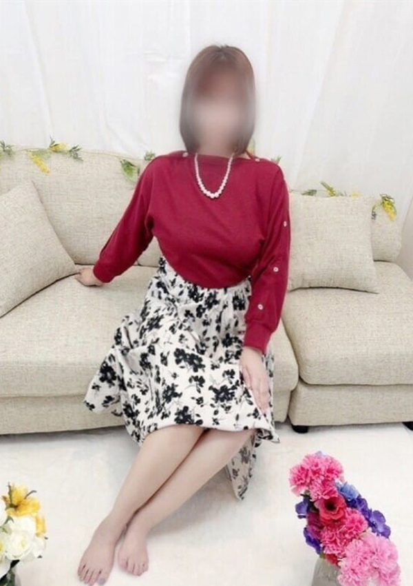 片瀬 穂花、ユナイト人妻熟女神戸店