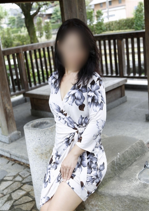 あゆみ、夢ごこち 人妻店 11