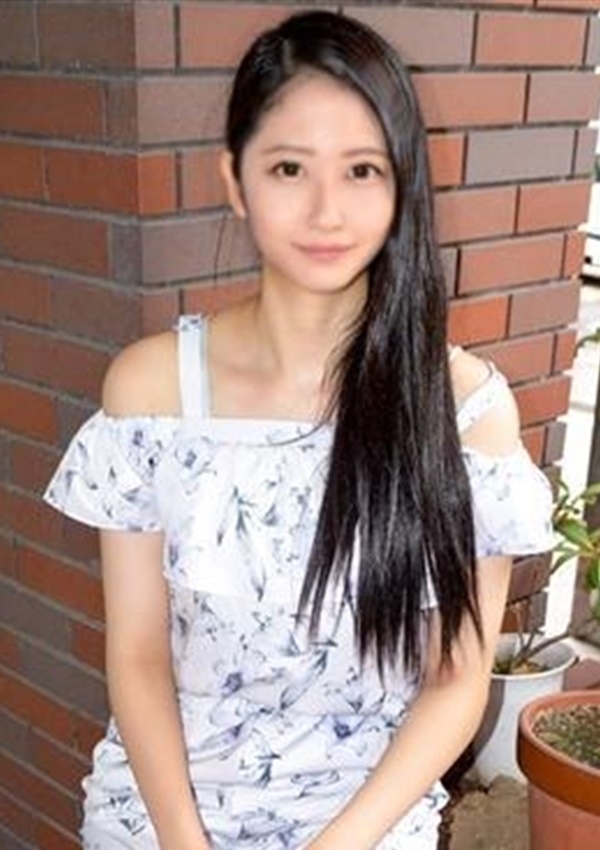らいか、新橋現役女子大生コレクション