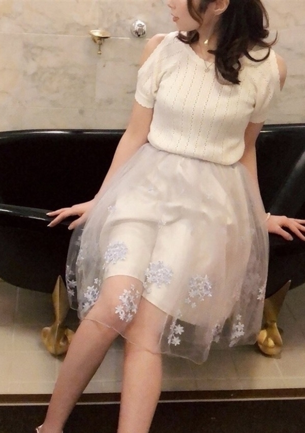 伊吹 春香、赤坂 高級デリヘル L【エル】 1