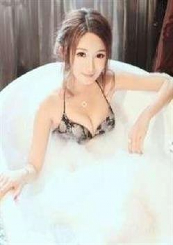 ミルク、女優 4
